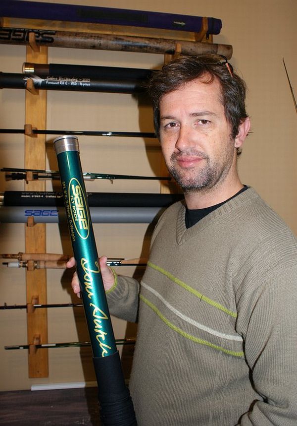 Custom_made_Tom_Sutcliffe_signature_tube_for_his_Sage_SPL_0-weight_with_the_protective_neoprene_sleeve_pulled_away_to_show_the_raised_lettering