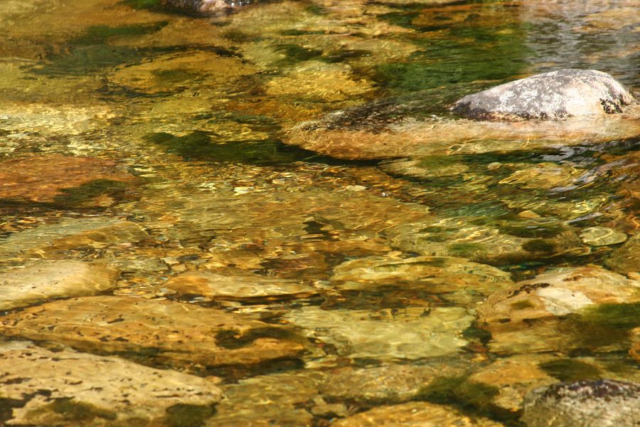 A_more_cryptic_example_of_a_draped_shadow_3